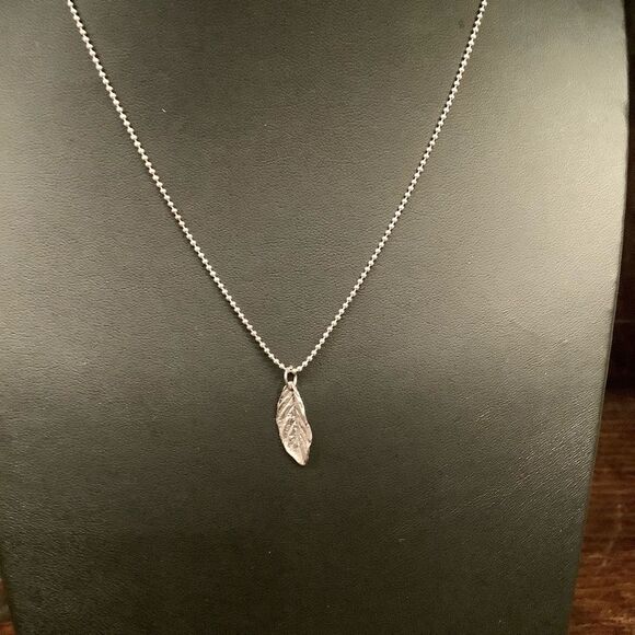 Sterling Silver Ball Chain with Natural leaf charm New - Picture 1 of 2